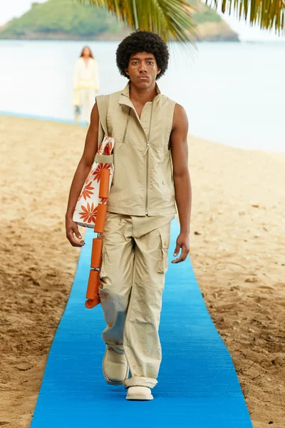 Look 38